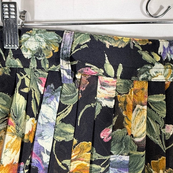 Vintage Gerry Weber Pleated Skirt-30”waist - Picture 6 of 12